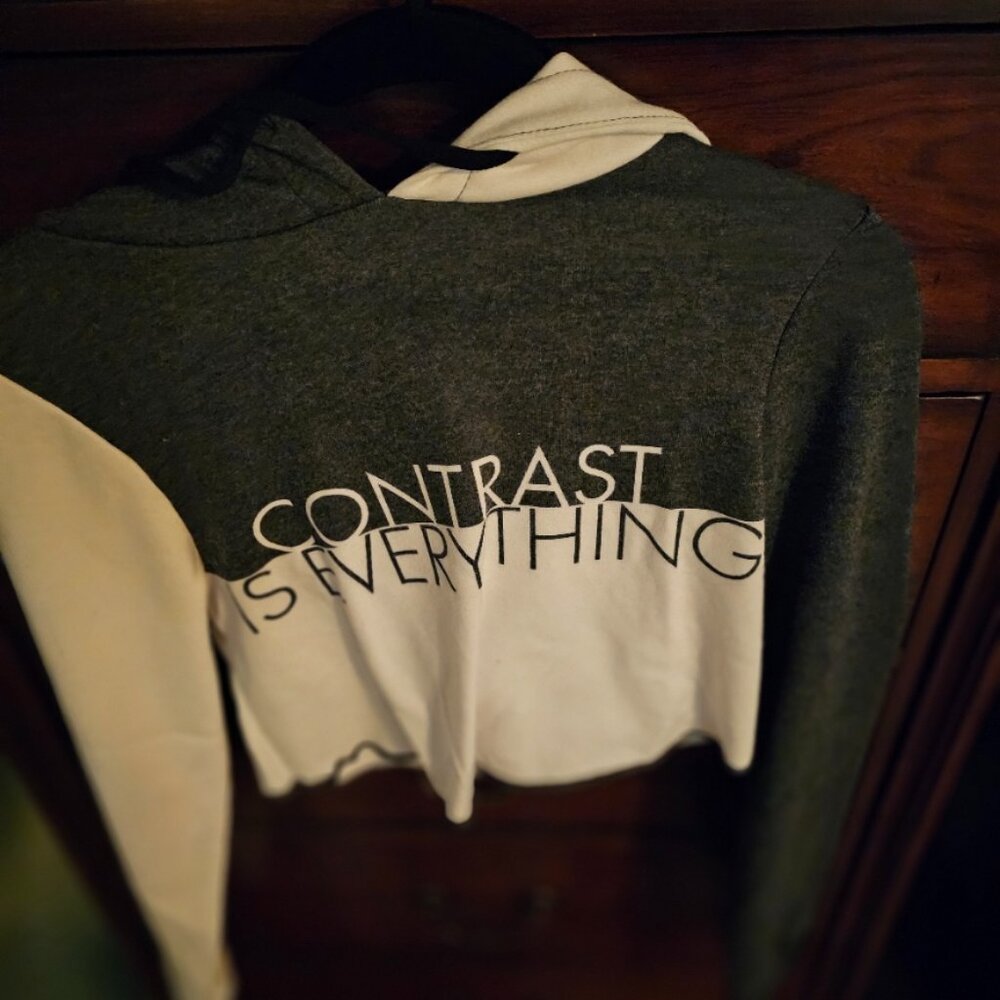 Cropped sweater with hood